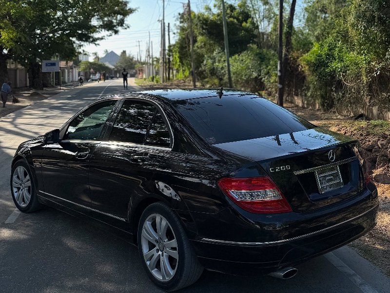 Mercedes-Benz C200