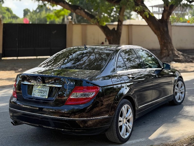 Mercedes-Benz C200