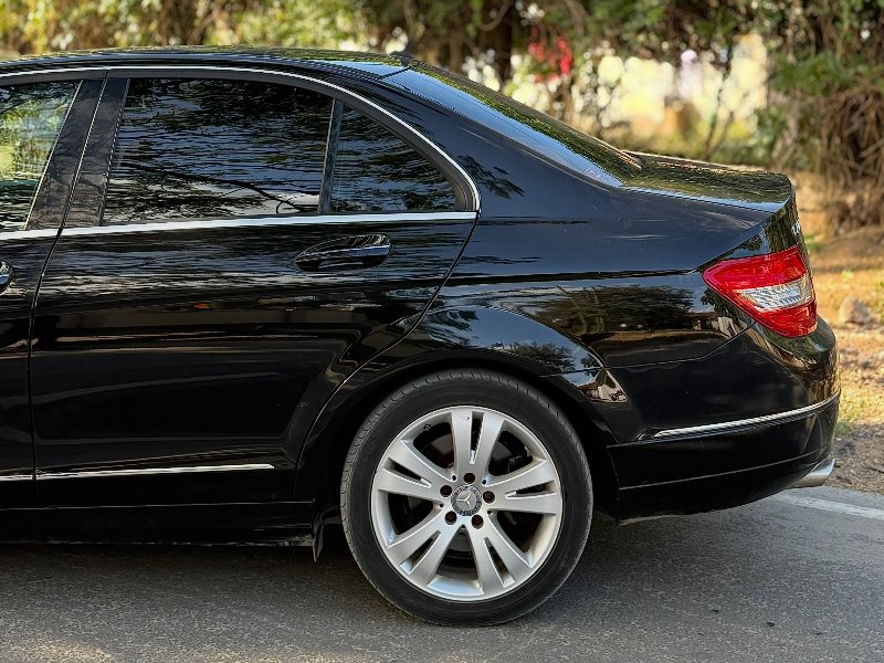 Mercedes-Benz C200